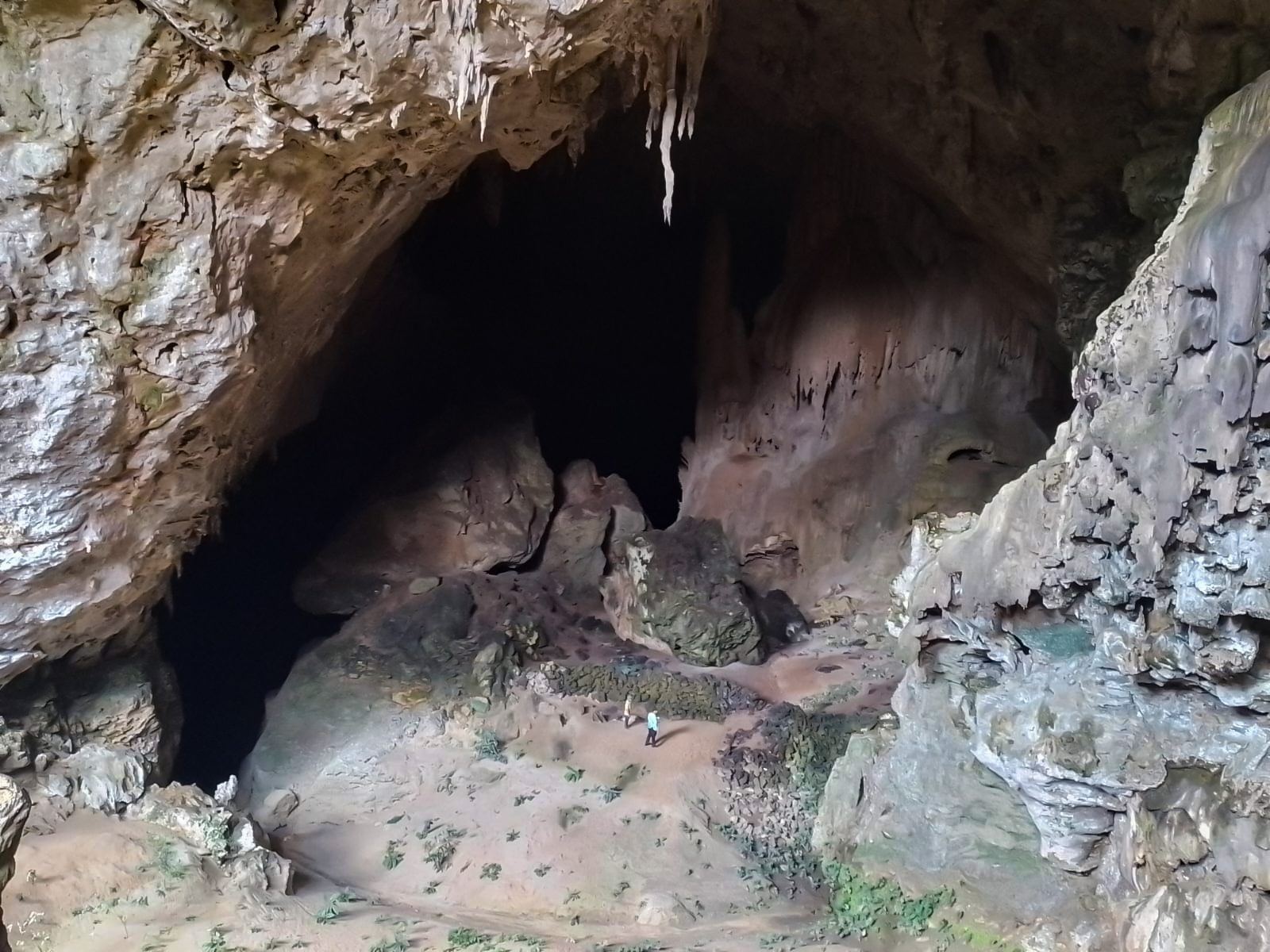 Four hydrologically linked caves totalling approximately 149.7 hectares in length.